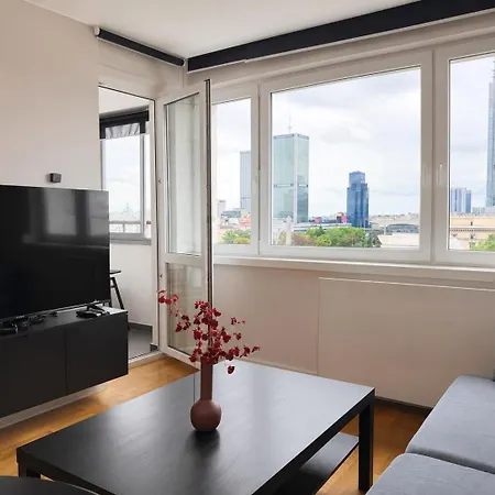 Ohmyhome Zlota Skyline View