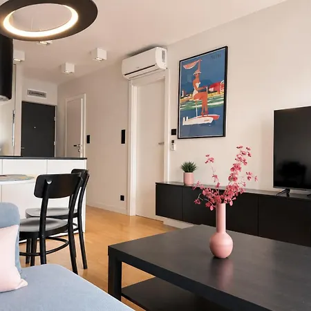 Apartamento Ohmyhome Zlota Skyline View *